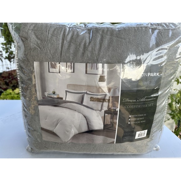 ⚡️New Madison Park Hayden Reversible Yarn Dyed Down Alt Comforter Set Full/Queen - Picture 6 of 11